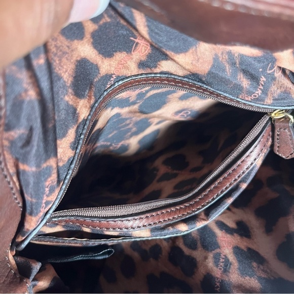 B. MAKOWSKY Brown LEATHER SATCHEL HANDBAG WITH Twisted STRAP SHOULDER PURSE - Picture 13 of 16